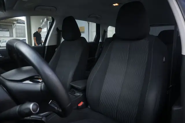 Peugeot 308 view 17