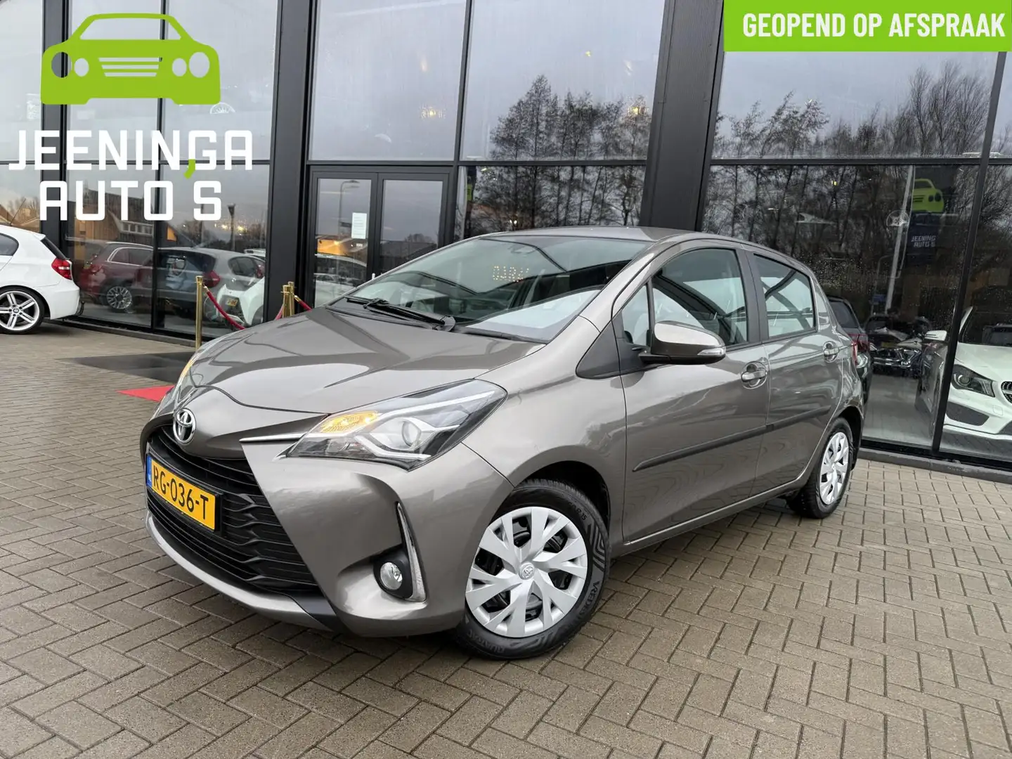 Toyota Yaris 1.5 VVT-i Aspiration|Camera|Clima|Navi Grau - 1