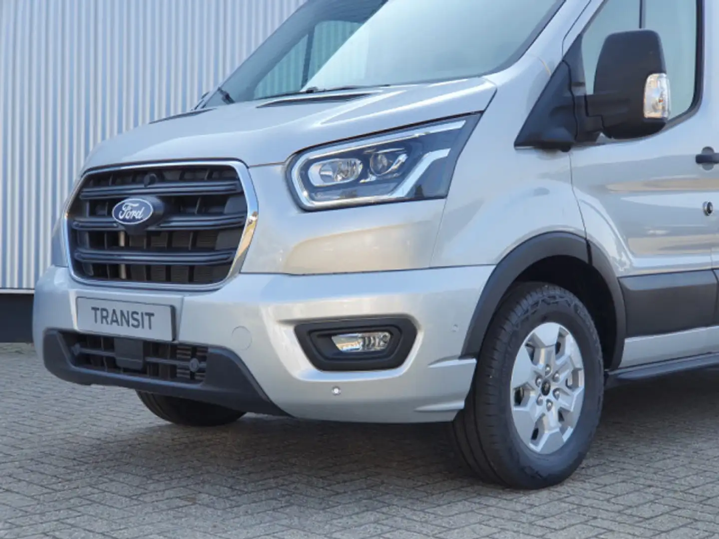 Ford Transit 350 2.0 TDCI L3H2 Limited | Achteruitrijcamera | A Grijs - 2