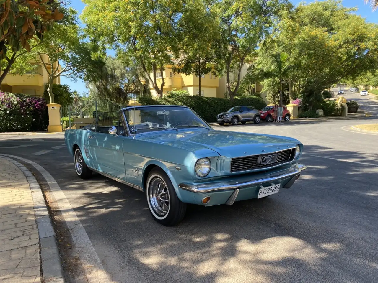 Ford Mustang Cabrio Aut., foto 3