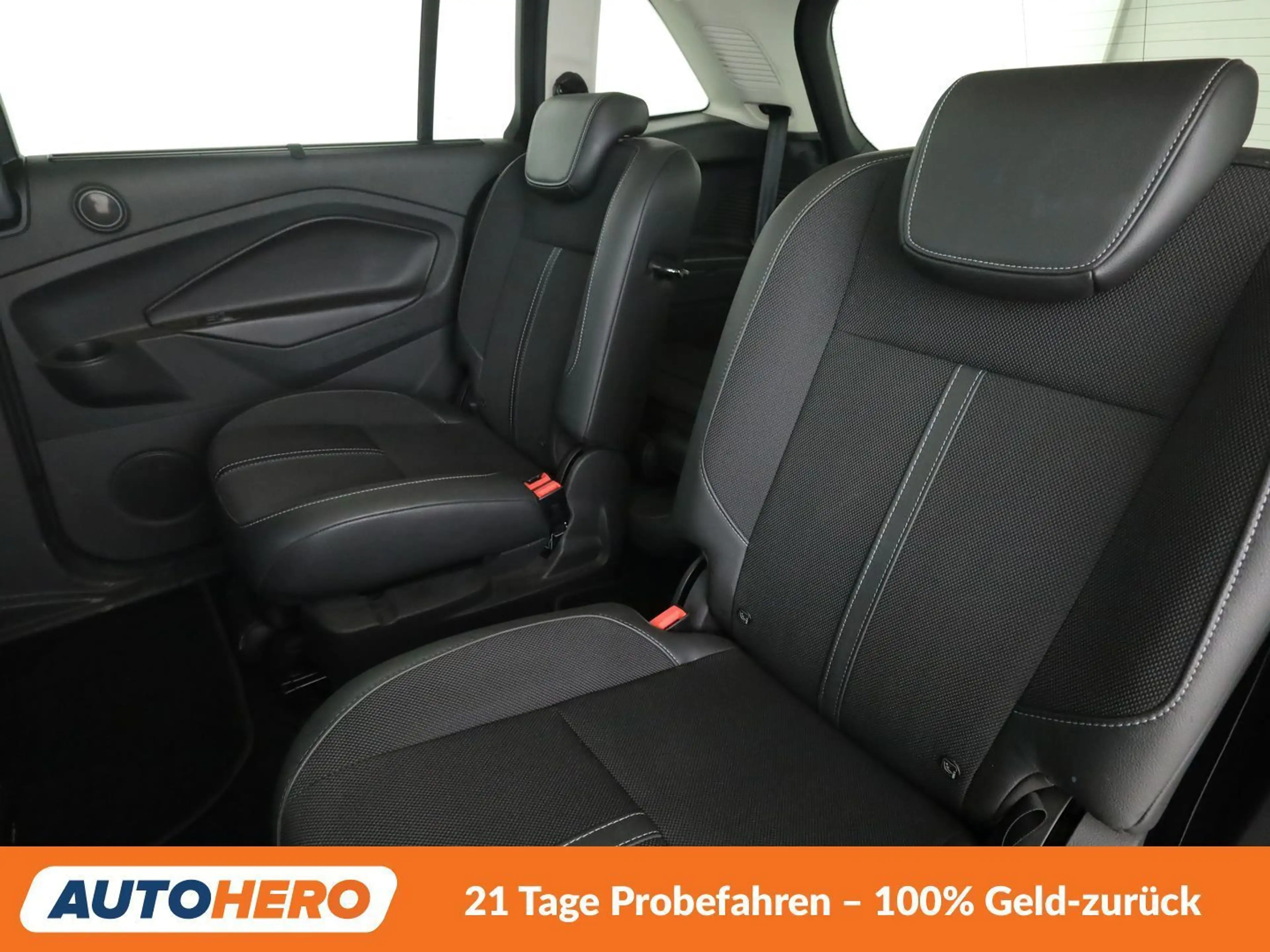 Ford Grand C-Max 2.0 TDCi Titanium *NAV*TEMP*PDC*SHZ*ALU*PANO* — photo 14