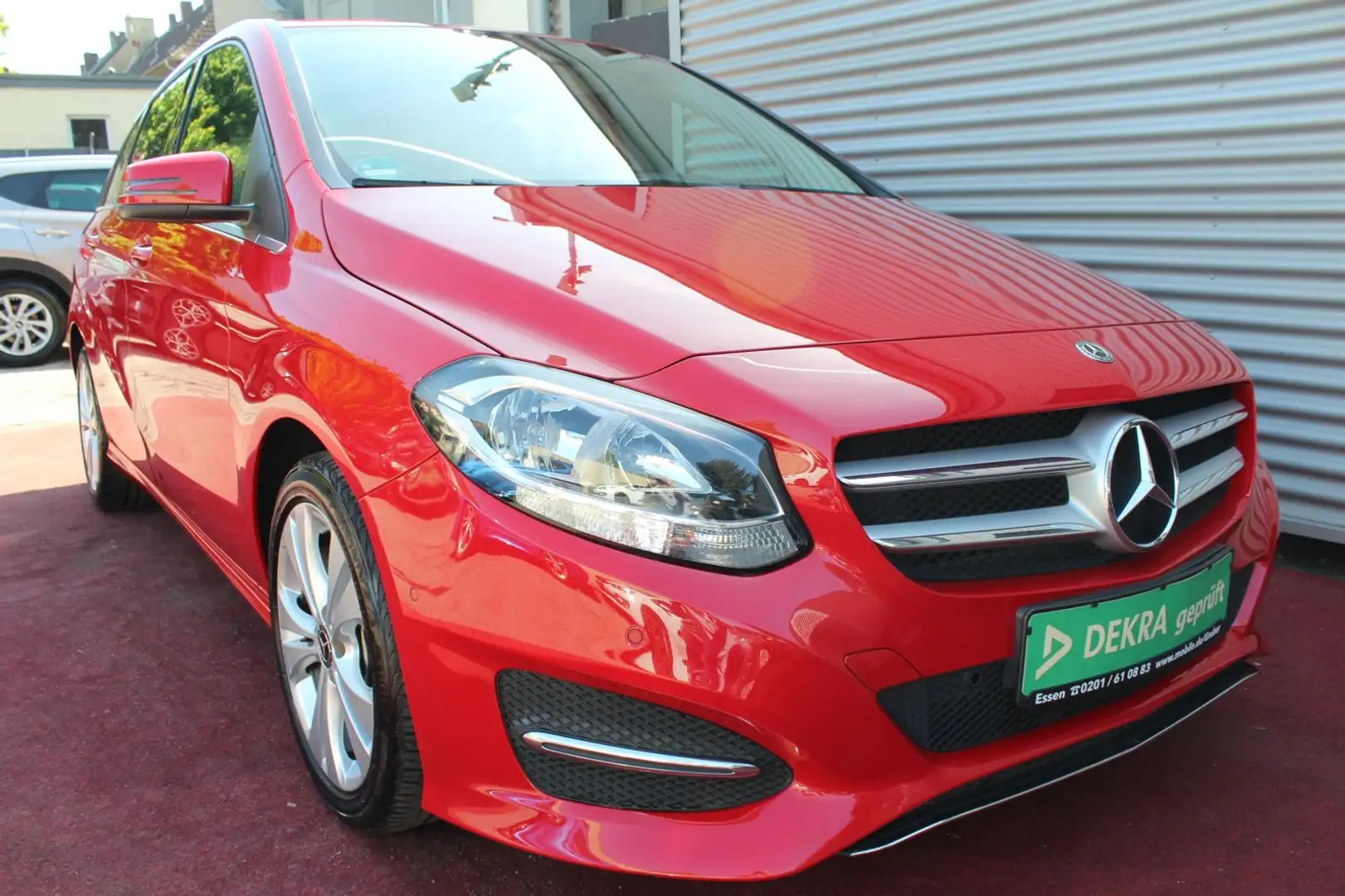 Mercedes-Benz B 160 URBAN AUTOMATIK KLIMA NAVI PDC KAMERA 1.Hd Rouge - 2