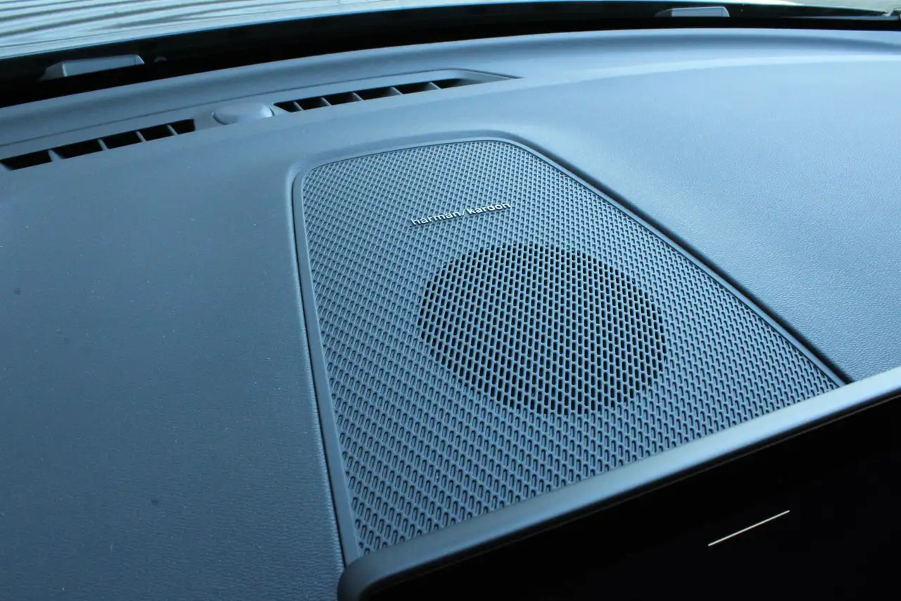 Volvo XC60 2026 — фото 10