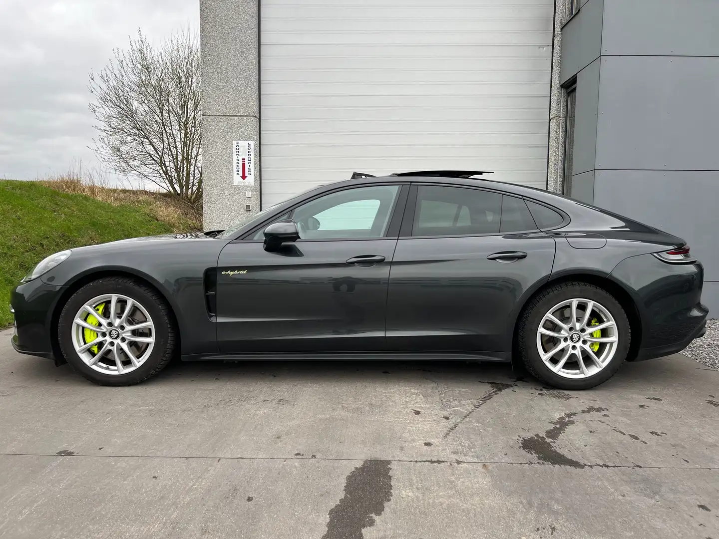 Porsche Panamera 2.9 V6 Turbo PHEV PDK Grijs - 2