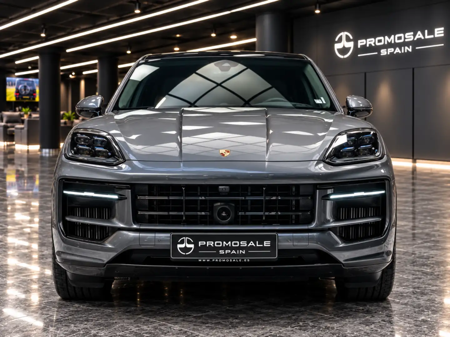 Porsche Cayenne Coupé GTS Aut. Gris - 2