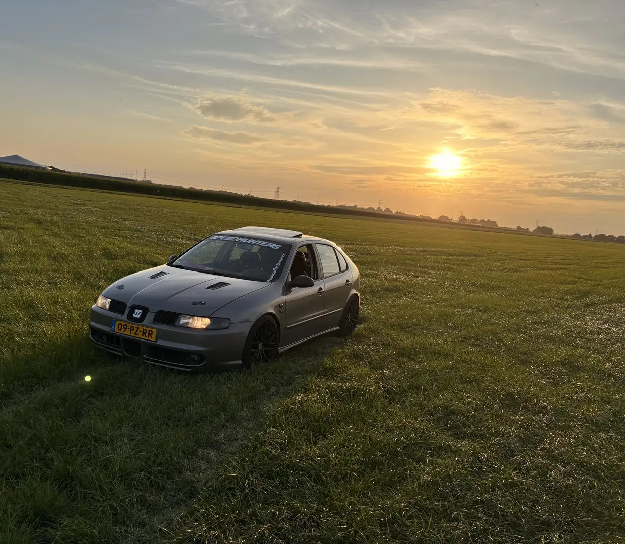 SEAT Leon 1.8-20VT Topsport Zwart - 1