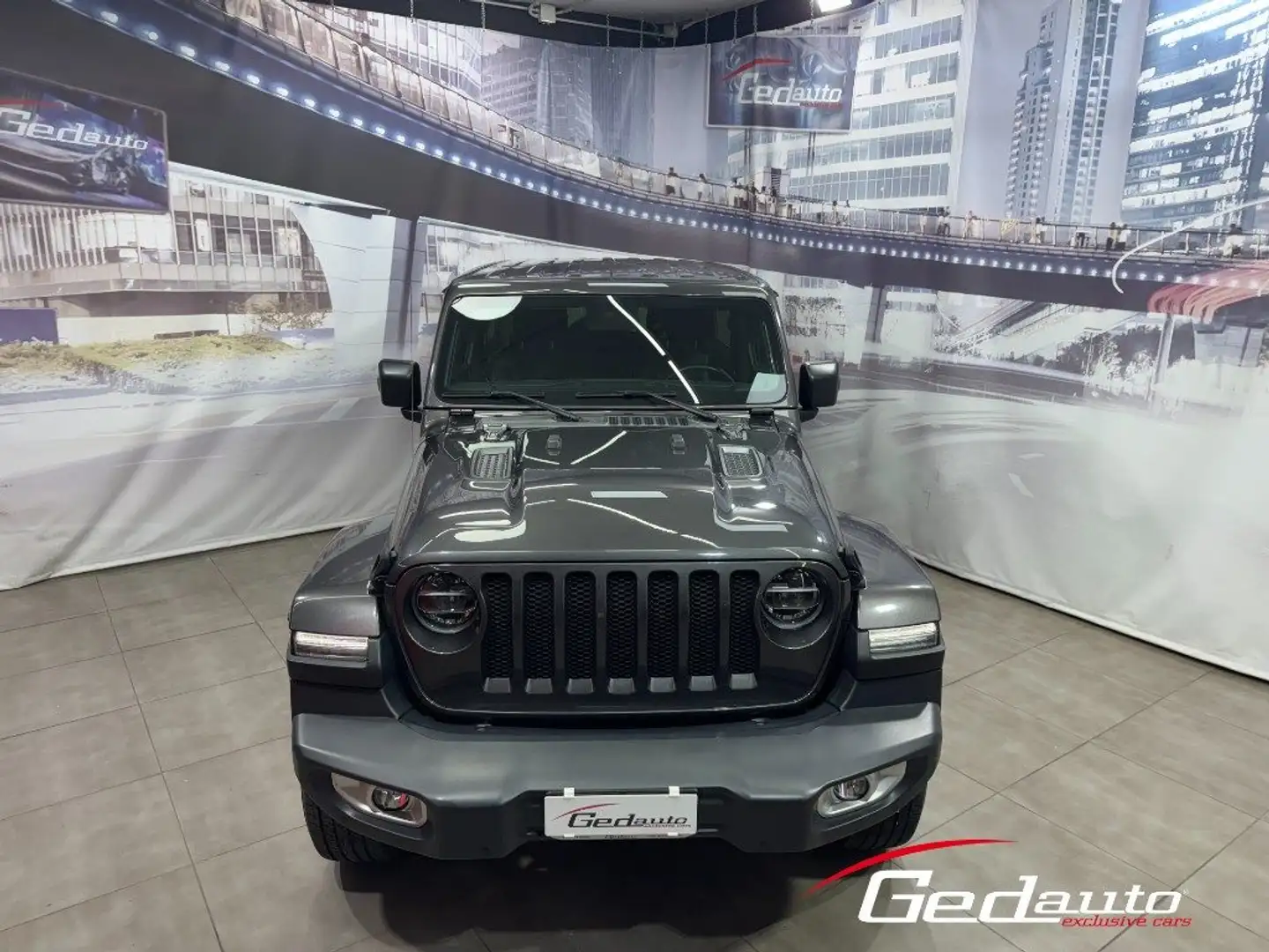 Jeep Wrangler Unlimited 2.2 Mjt II Sahara dull-led navi Gris - 2