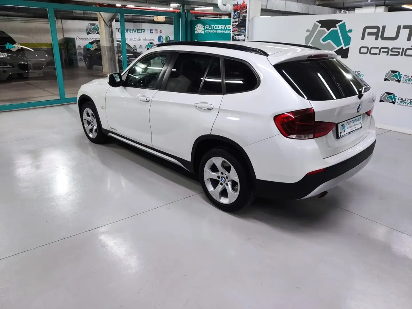 BMW X1 xDrive 20dA Bianco - 2