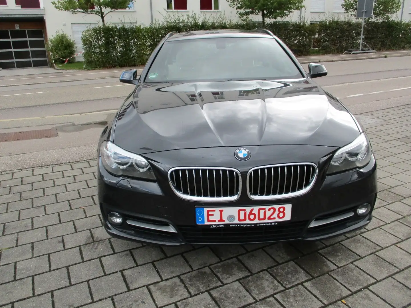 BMW 520 Touring 520 d xDrive A.T motor 130000km TÜV NEU Grau - 2