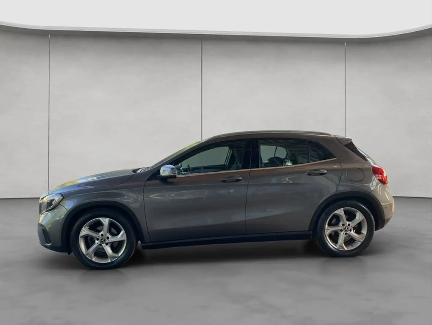 Mercedes-Benz GLA 200 GLA Grau - 2