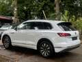 Volkswagen Touareg 3.0 V6 eHybrid 4MOTION Panorama Weiß - thumbnail 11