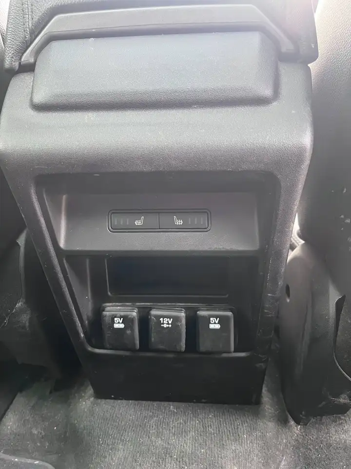 Land Rover Discovery Sport снимка Land Rover Discovery Sport