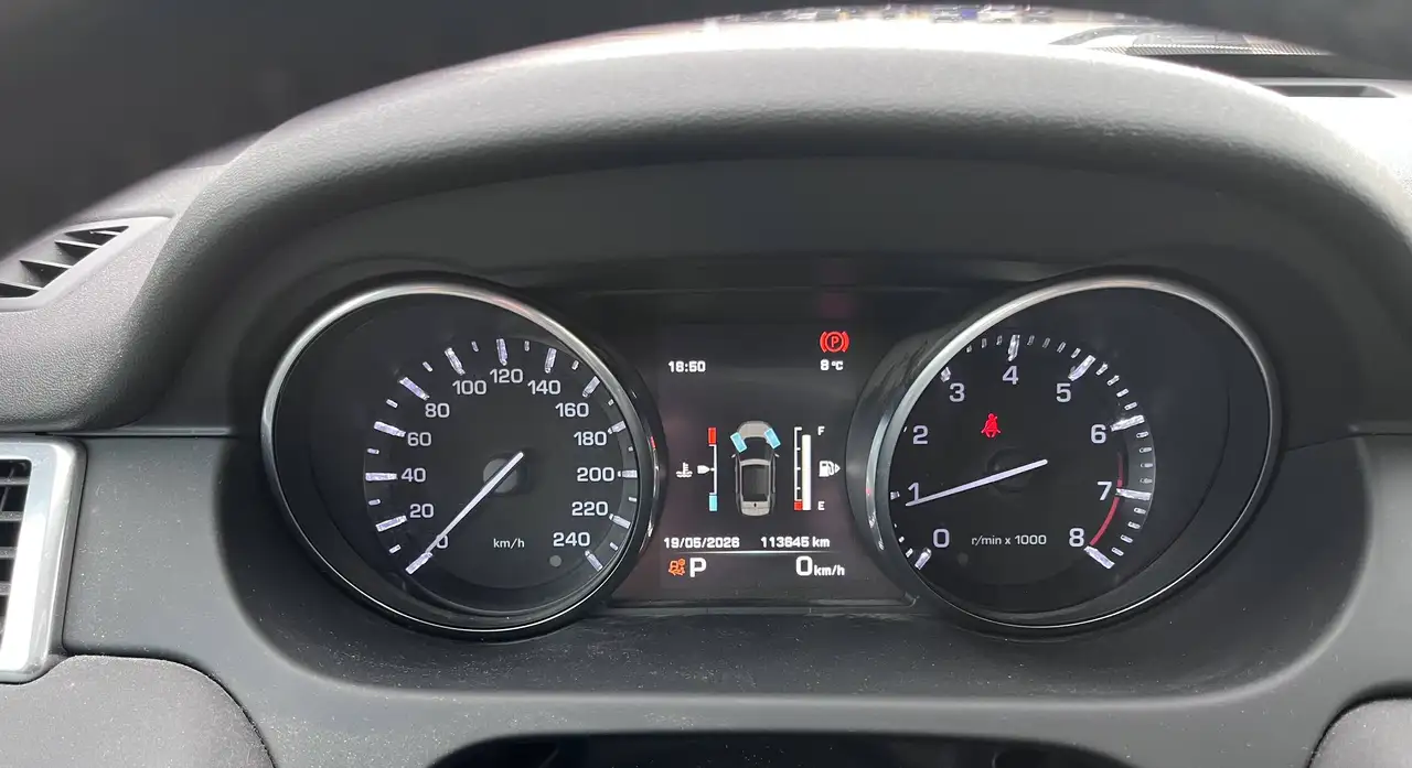 Land Rover Discovery Sport снимка Land Rover Discovery Sport