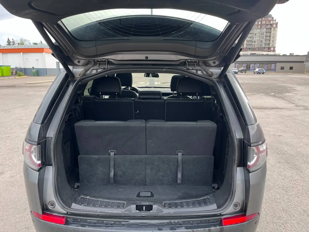 Land Rover Discovery Sport снимка Land Rover Discovery Sport
