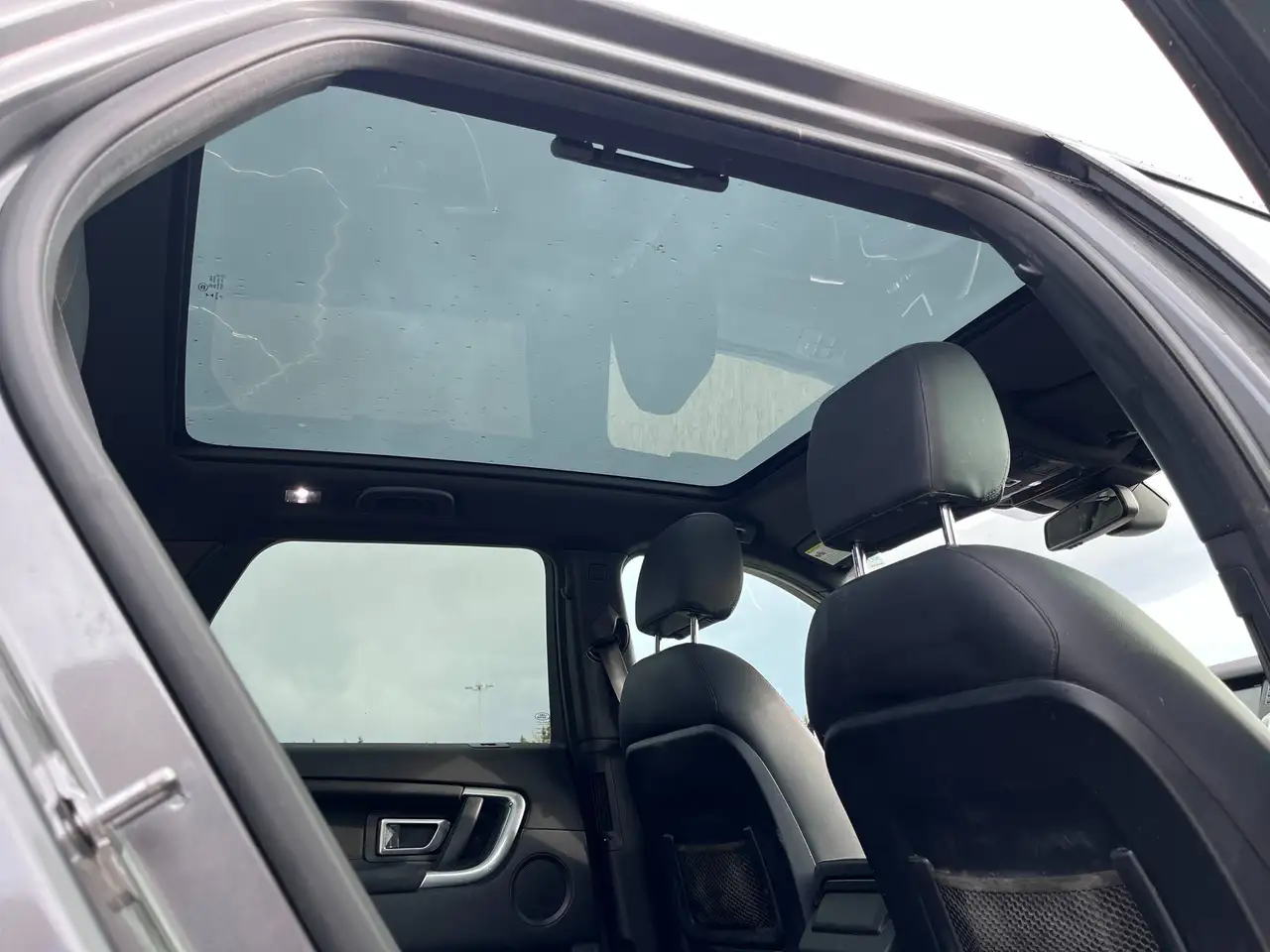 Land Rover Discovery Sport снимка Land Rover Discovery Sport