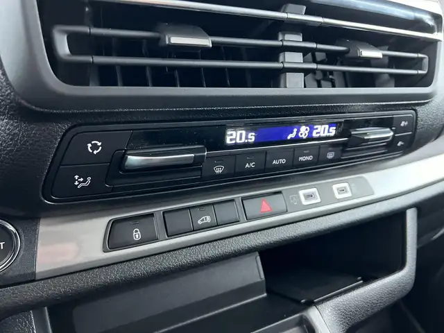 Opel Vivaro-E view 13