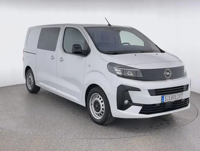Opel Vivaro-E view 3