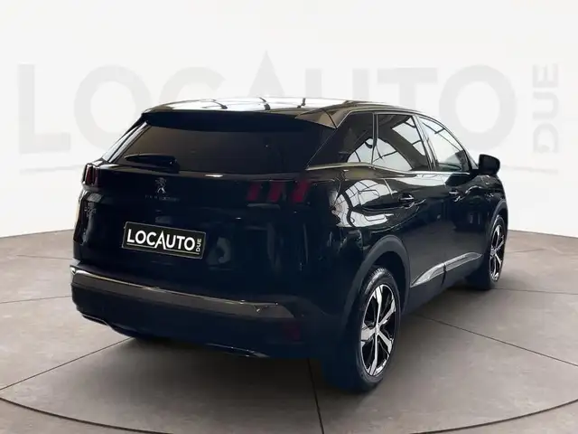 Peugeot 3008 view 4