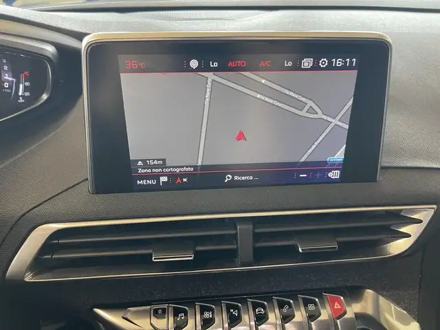 Peugeot 3008 view 10