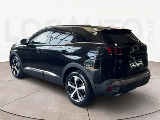 Peugeot 3008 view 5