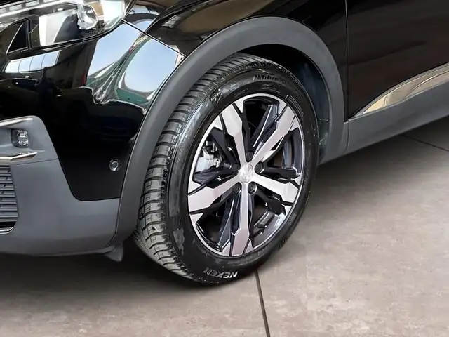 Peugeot 3008 view 15