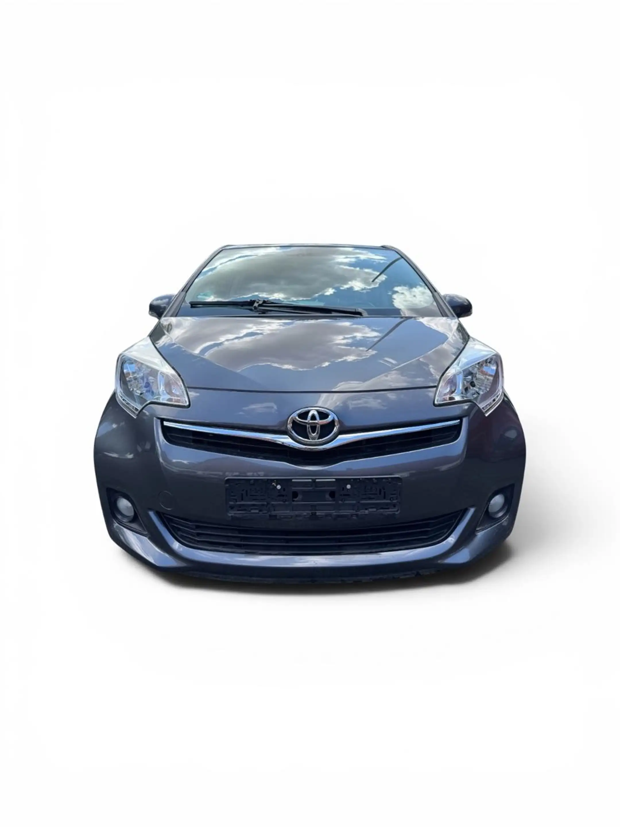 Toyota Verso-S 1,4-l-D-4D Club — photo 2