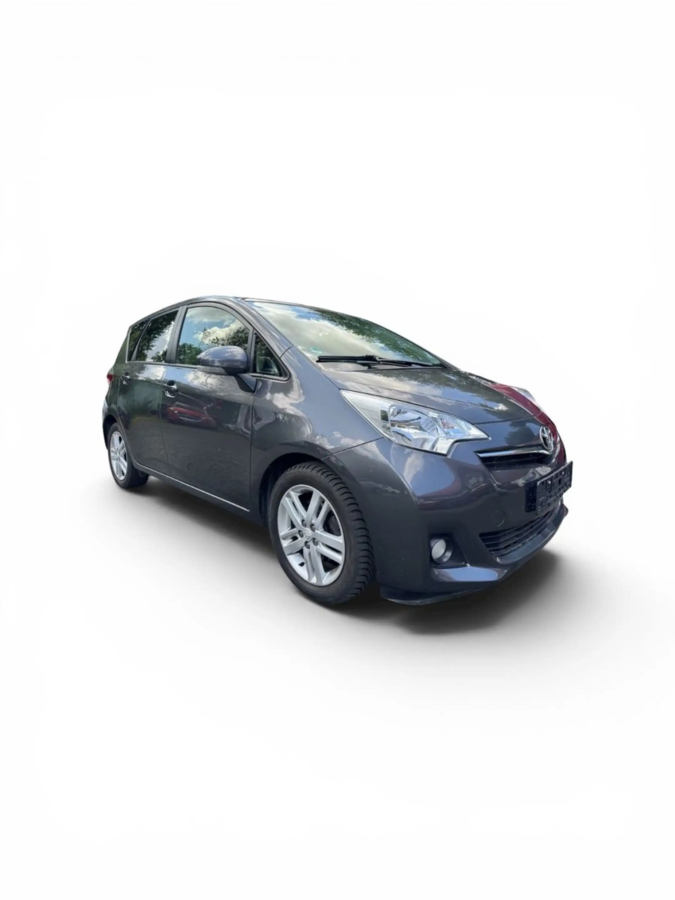 Toyota Verso-S 1,4-l-D-4D Club — photo 3