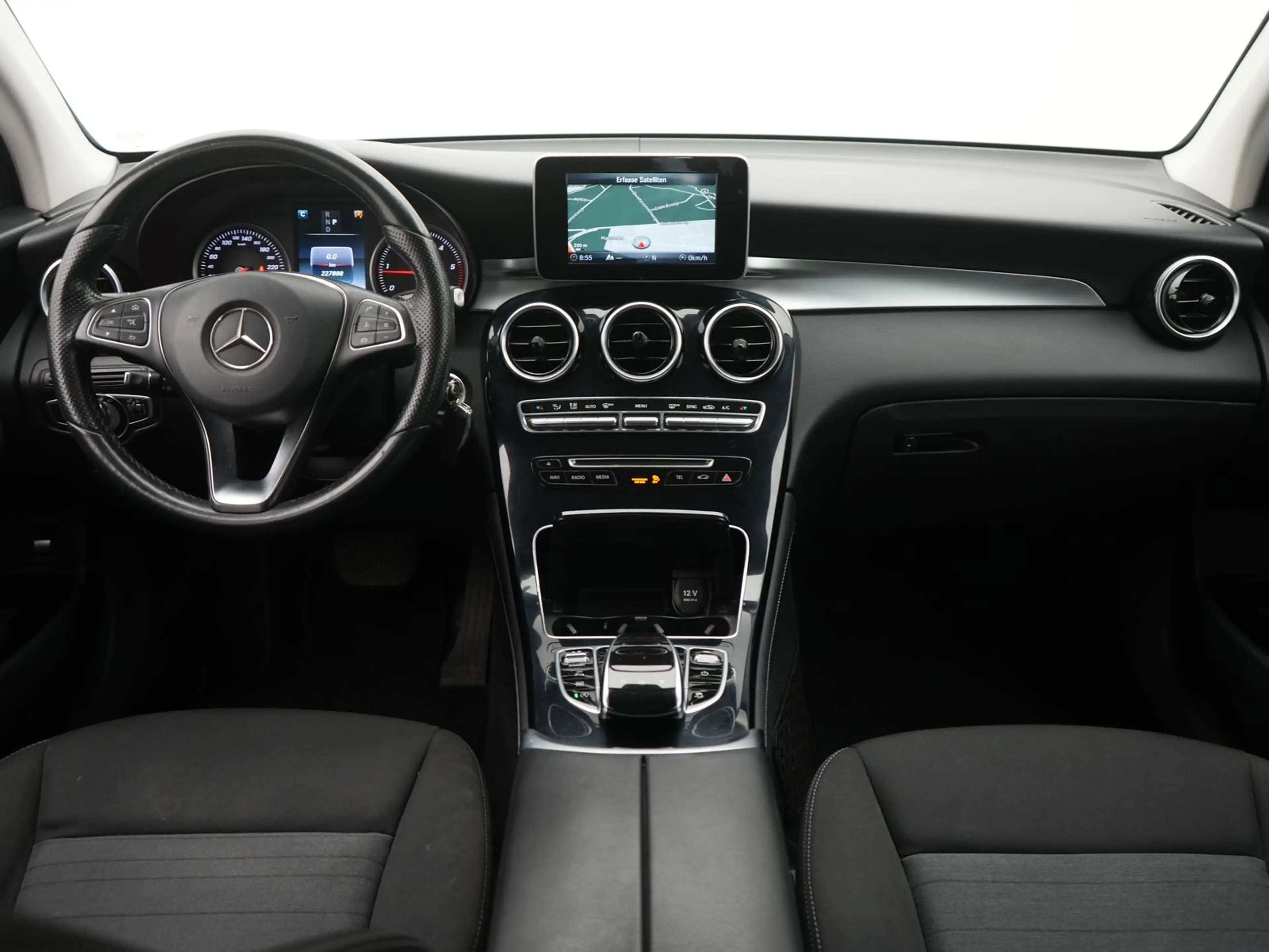 Mercedes-Benz GLC 220 d 4 Matic AHK,KAM,TEMPO,KLIMA,SHZ,BT,NAVI — photo 9