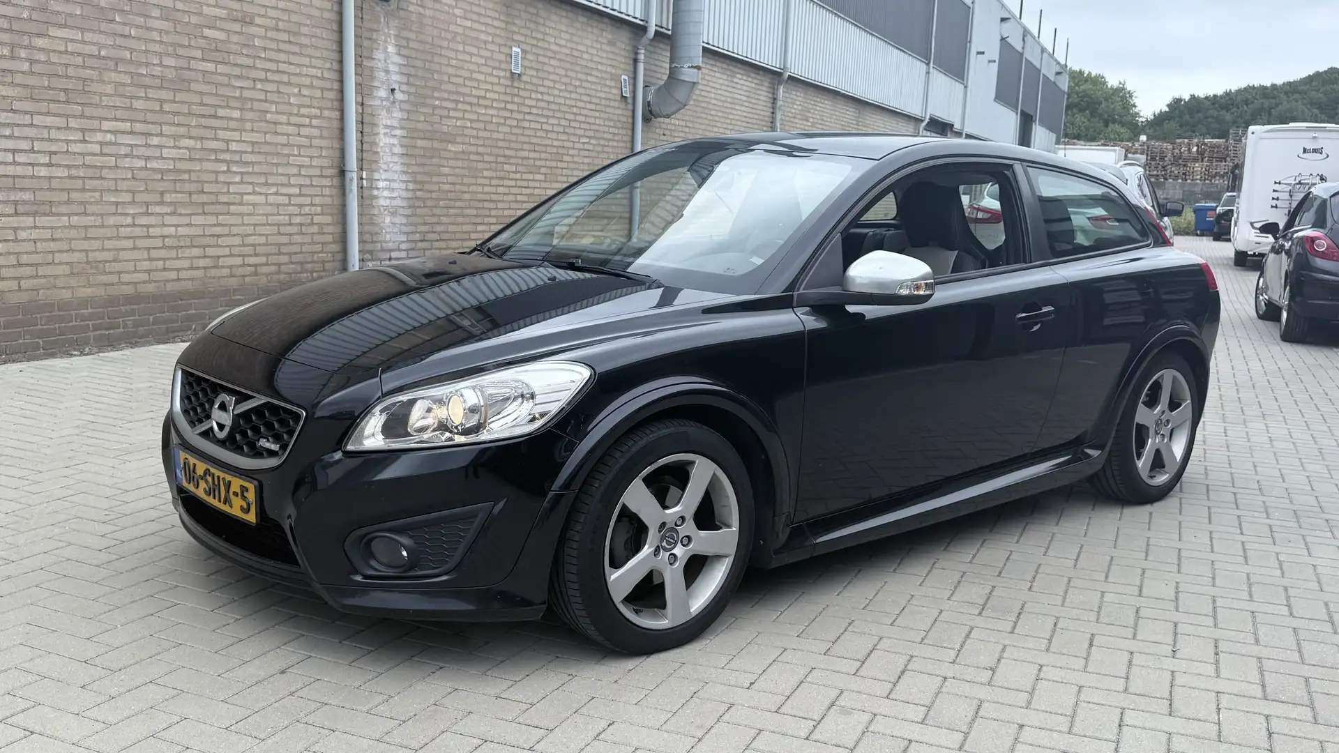 Volvo C30 1.6 D2 R-Edition Zwart - 1