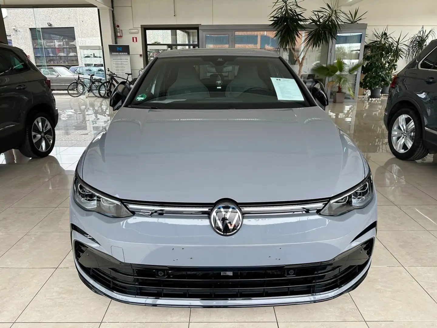 Volkswagen Golf Golf 1.5 eTSI DSG R|Black|Sfeer|Camera|Stoelverw. Grau - 2