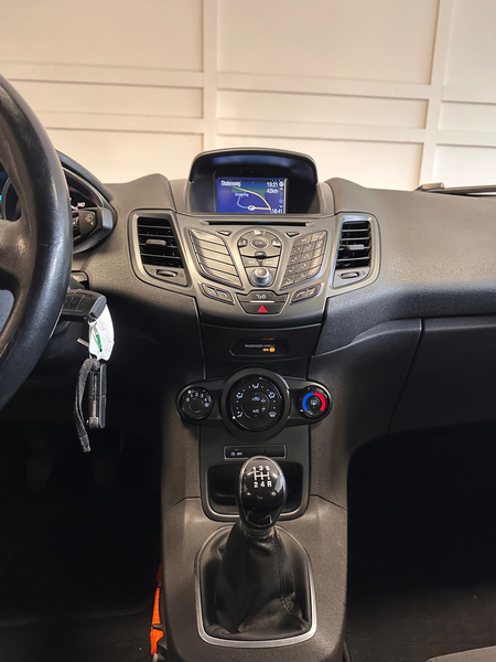 Ford Fiesta 2015 / 122.001 KM NaP / Cruise / Airco — photo 9