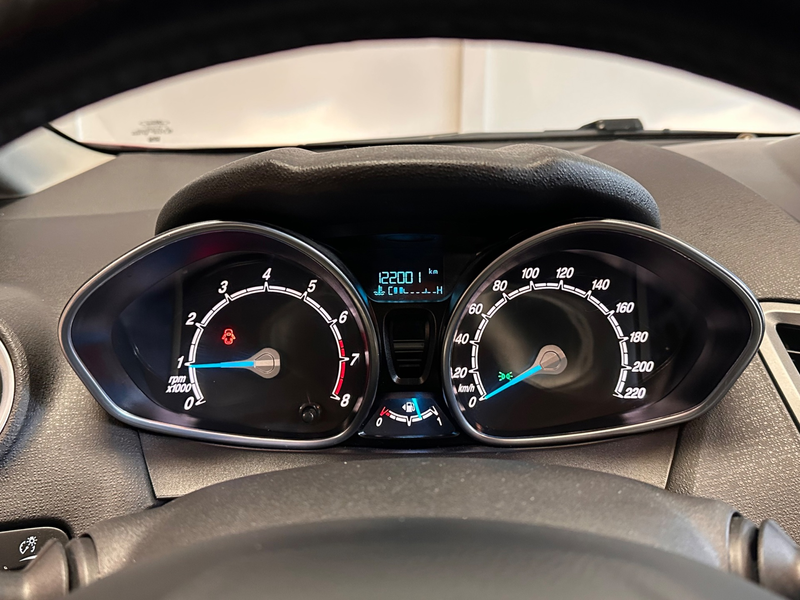 Ford Fiesta 2015 / 122.001 KM NaP / Cruise / Airco — photo 8