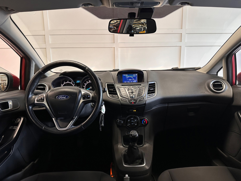 Ford Fiesta 2015 / 122.001 KM NaP / Cruise / Airco — photo 6