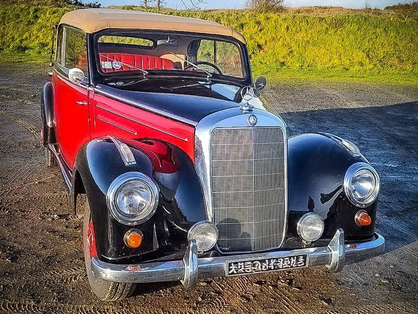 Mercedes-Benz 220 Type B Cabriolet Roşu - 1