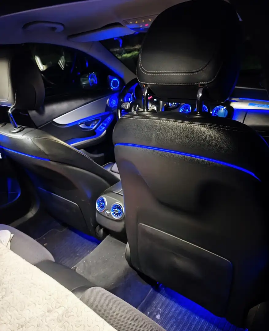 Mercedes-Benz 220 - 2