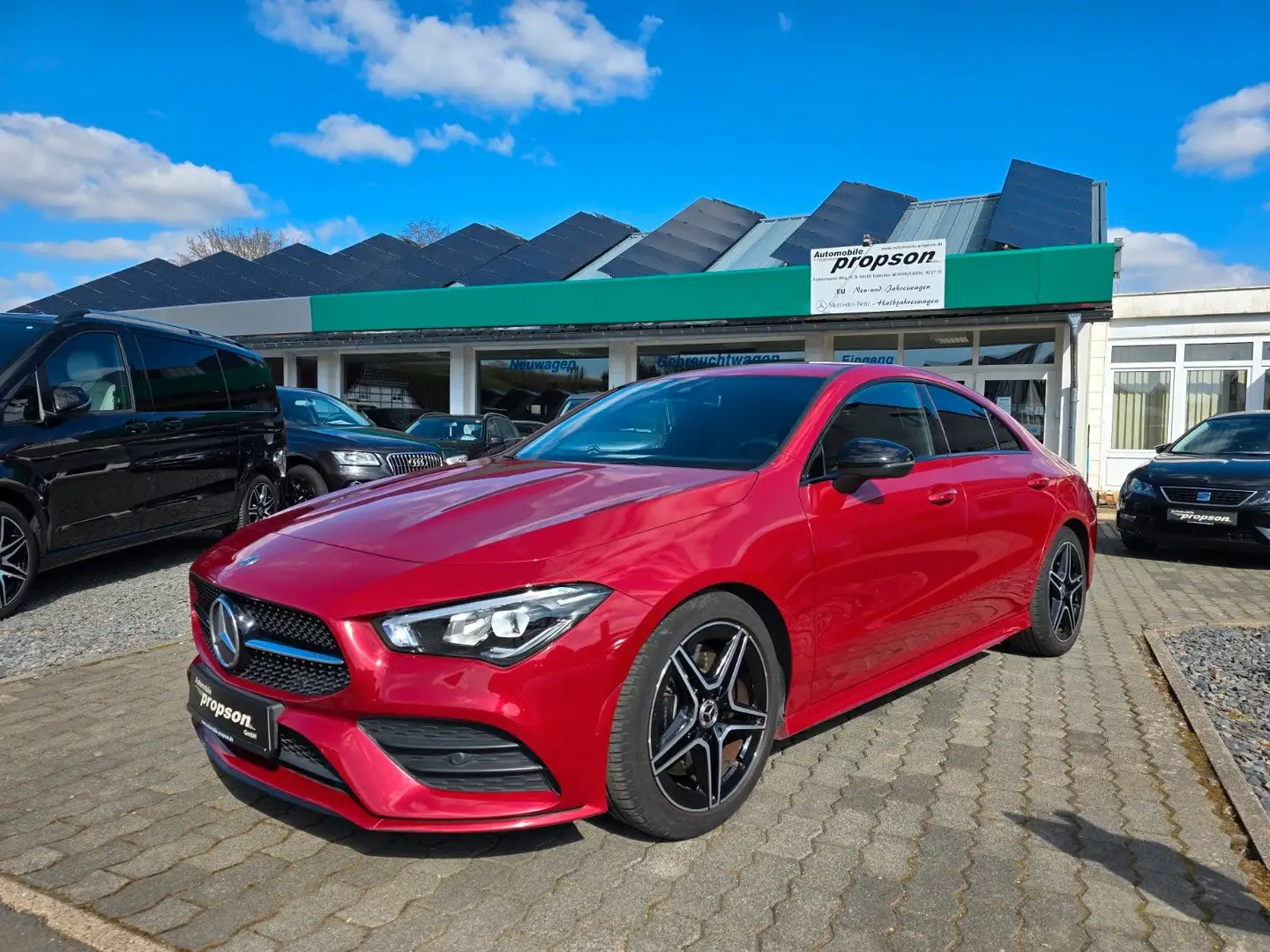 Mercedes-Benz CLA 250 Coupe AMG Line NIGHT LEDER LED Červená - 1