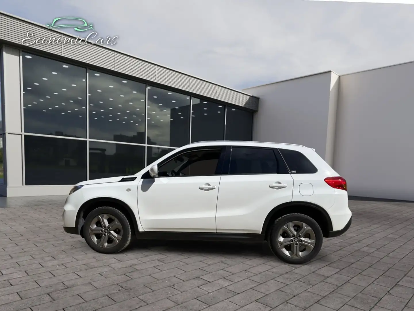 Suzuki Vitara 1.6 Serie Especial Blanco - 2