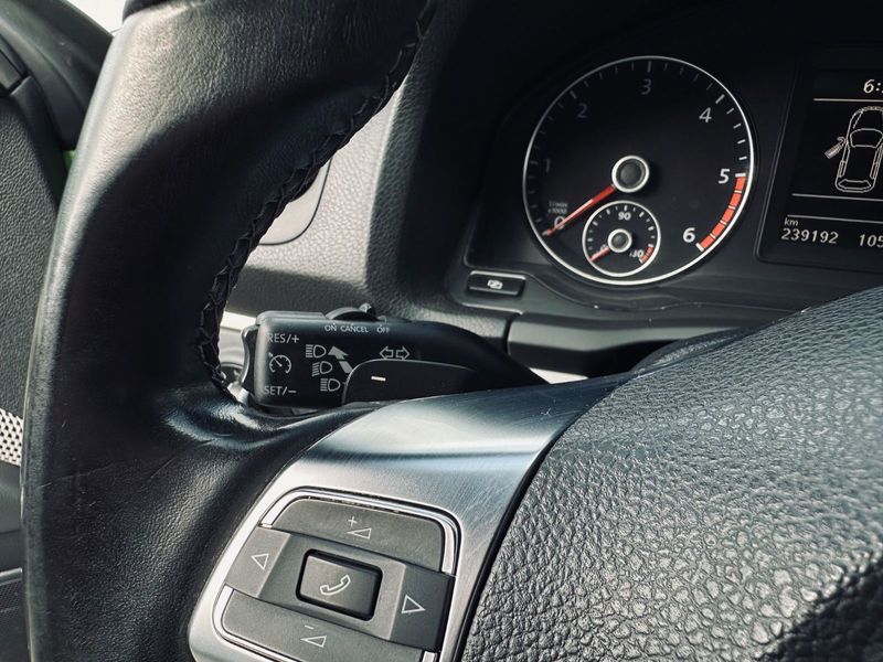Volkswagen Scirocco 2.0 TDI Autom.*Xenon*Pano*Tempo*TÜV Neu — photo 14