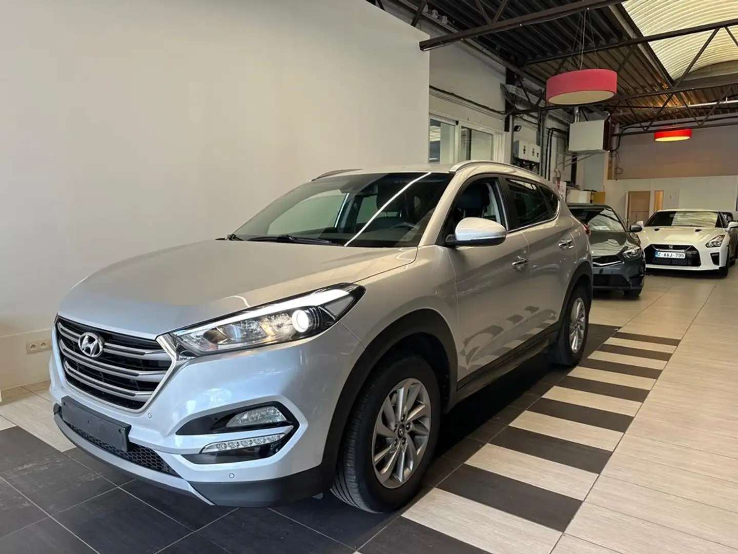 Hyundai TUCSON HYUNDAI TUCSON BENZINE 1.6/FULL OPTION Gris - 1