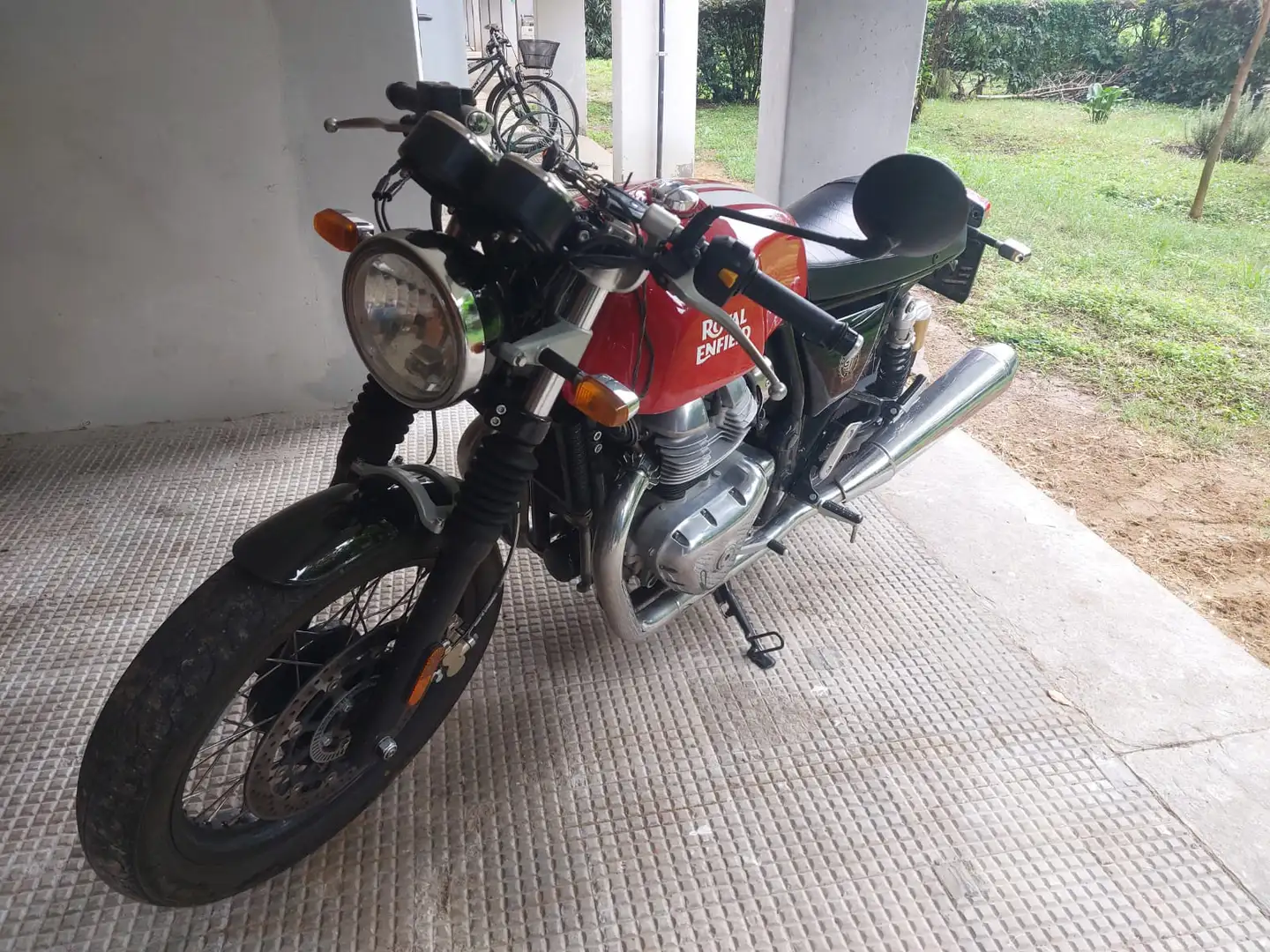 Royal Enfield Continental GT Red - 1