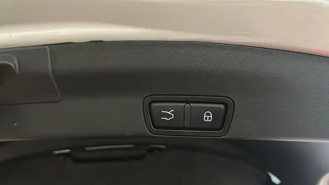Alfa Romeo Stelvio view 18