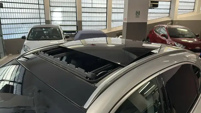 Alfa Romeo Stelvio view 8
