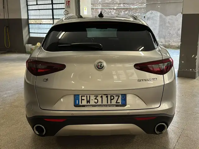 Alfa Romeo Stelvio view 6