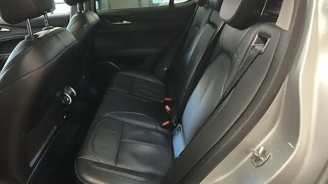 Alfa Romeo Stelvio view 17