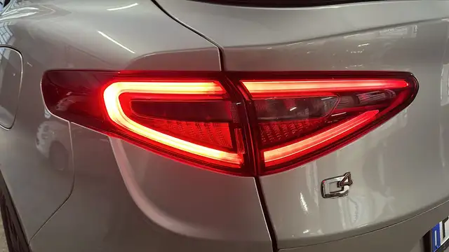 Alfa Romeo Stelvio view 10