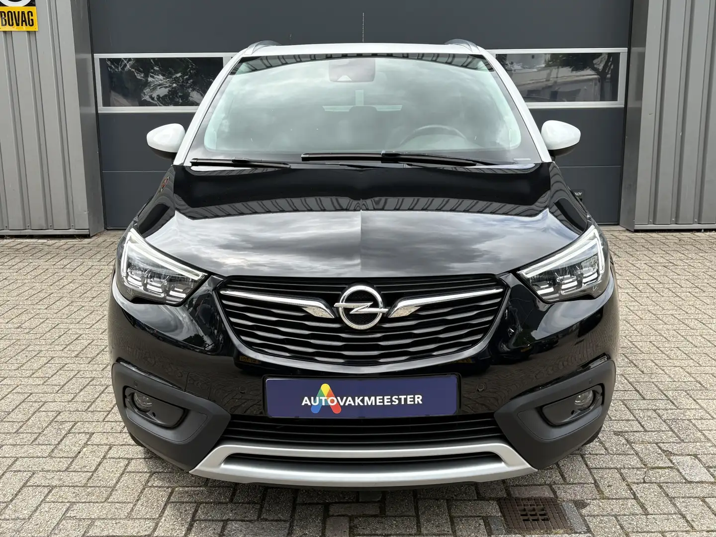 Opel Crossland X 1.2 Turbo Ultimate Automaat | Pano | Leder | Navi Noir - 2
