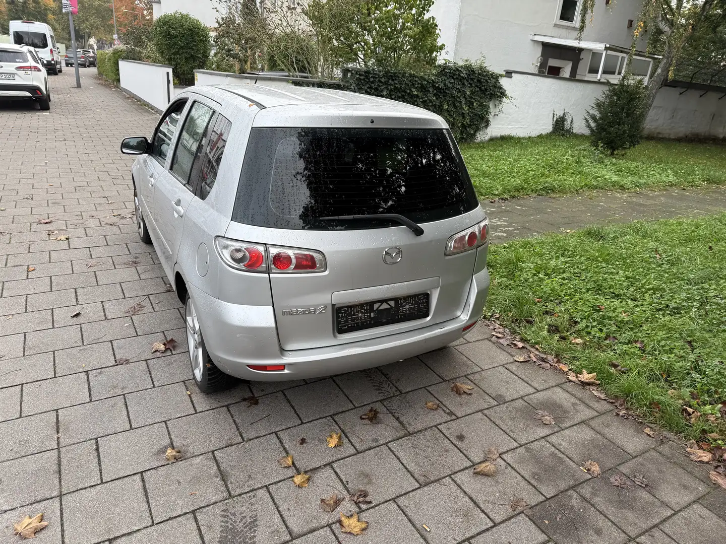 Mazda 2 1.4 Active (59kW) Grau - 2