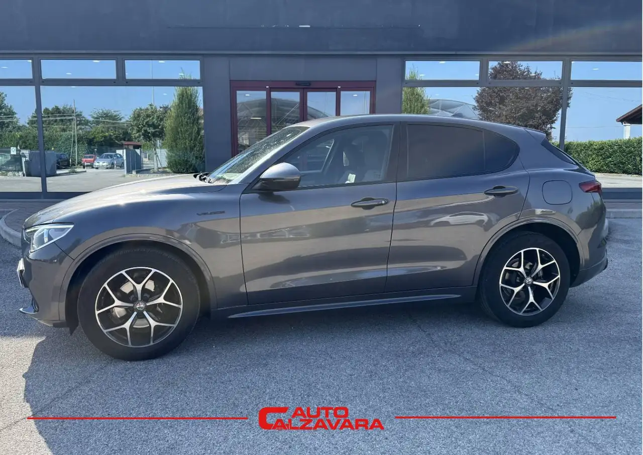 Alfa Romeo Stelvio 2021