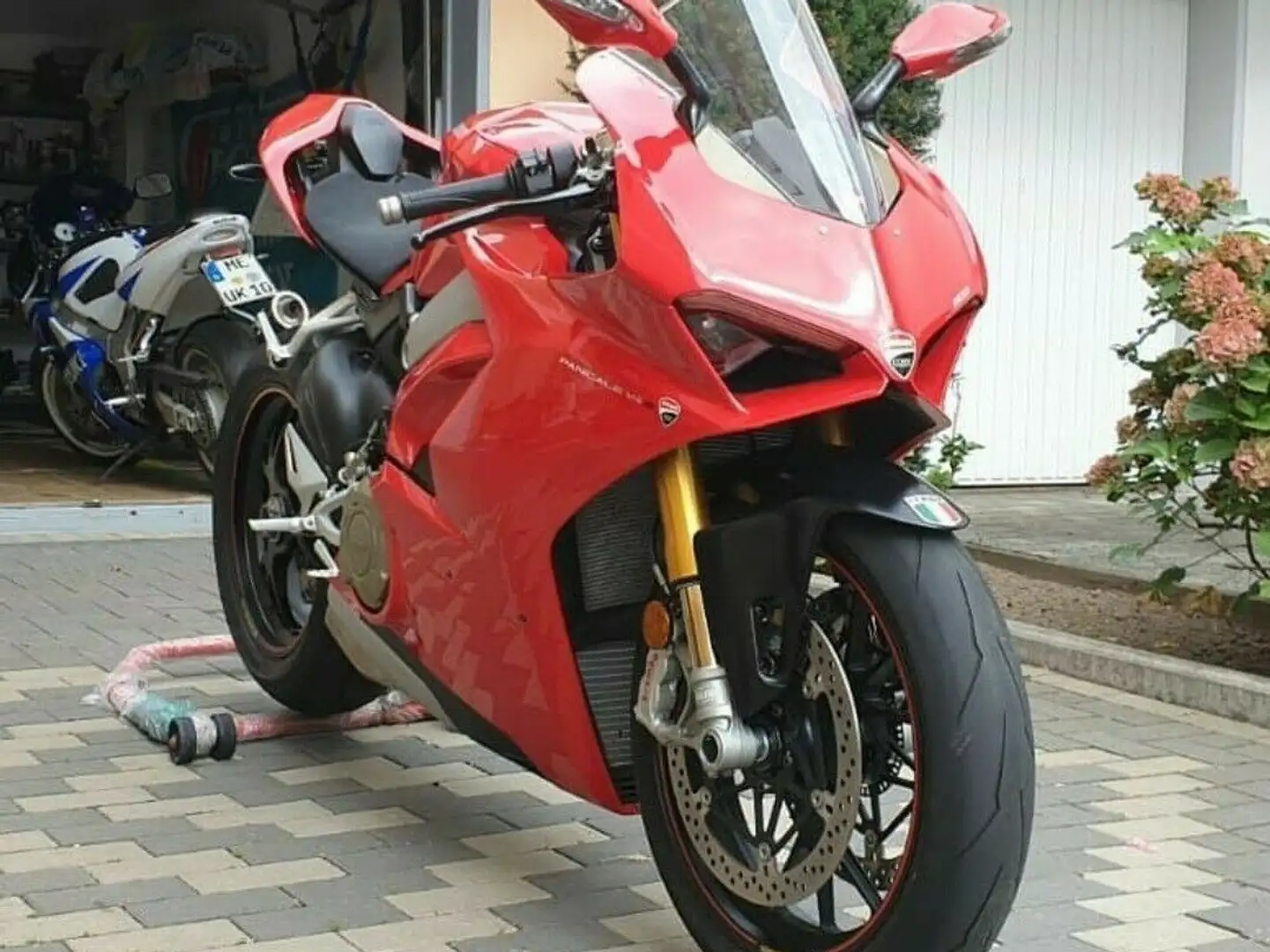 Ducati Panigale V4 S Red - 1