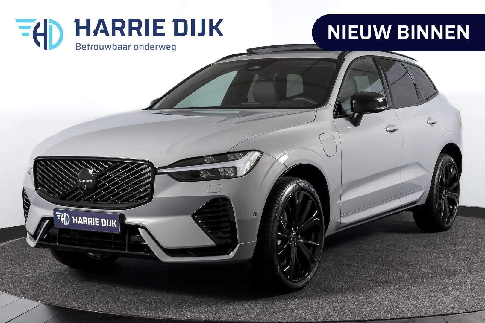 Volvo XC60 2.0 T6 Plug-in hybrid AWD Ultra Black Edition Face Grijs - 1